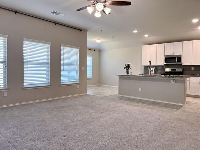 126 Courageous Side Way, Magnolia, TX 77354