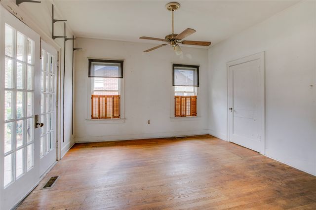 123 N Rosemont Avenue, Dallas, TX 75208