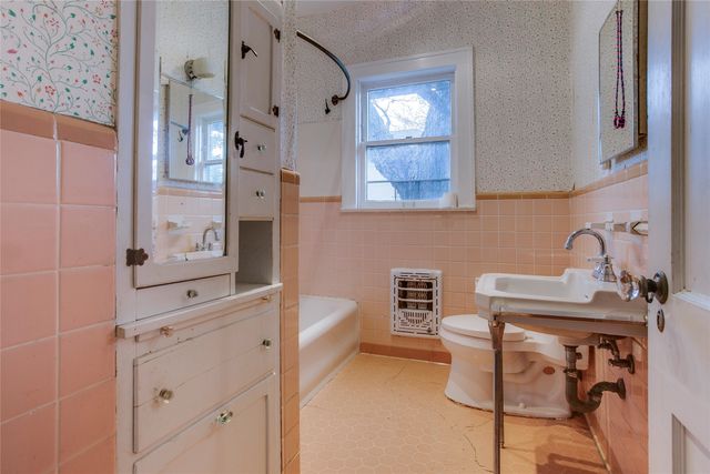 123 N Rosemont Avenue, Dallas, TX 75208