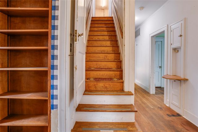 123 N Rosemont Avenue, Dallas, TX 75208