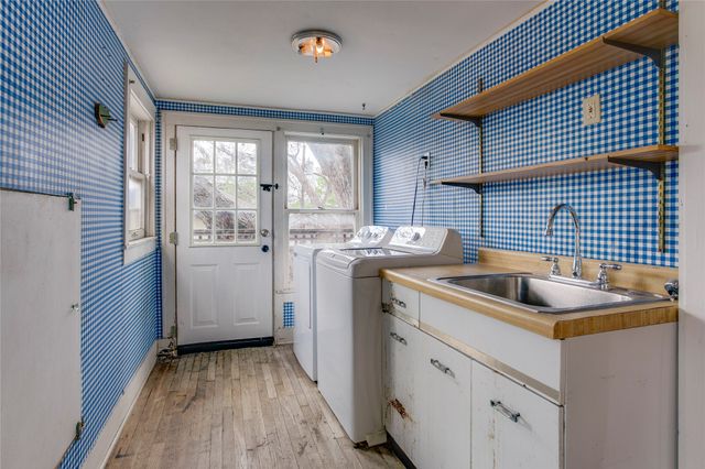 123 N Rosemont Avenue, Dallas, TX 75208