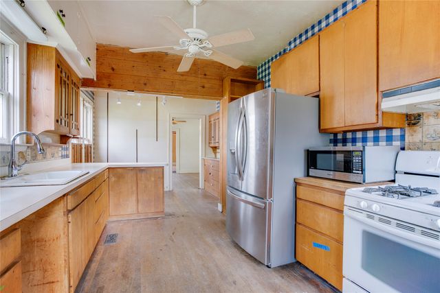 123 N Rosemont Avenue, Dallas, TX 75208