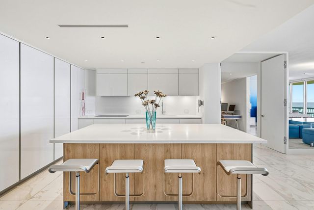 2100 S Ocean Boulevard 402n, Palm Beach, FL 33480