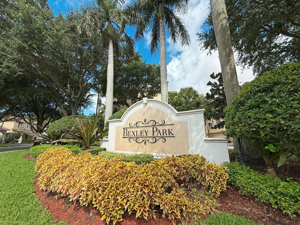 4533 Highgate Drive B, Delray Beach, FL 33445