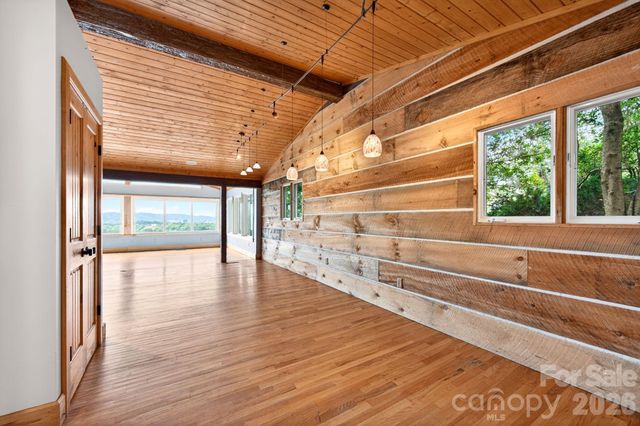 38 Lookout Road, Asheville, NC 28804