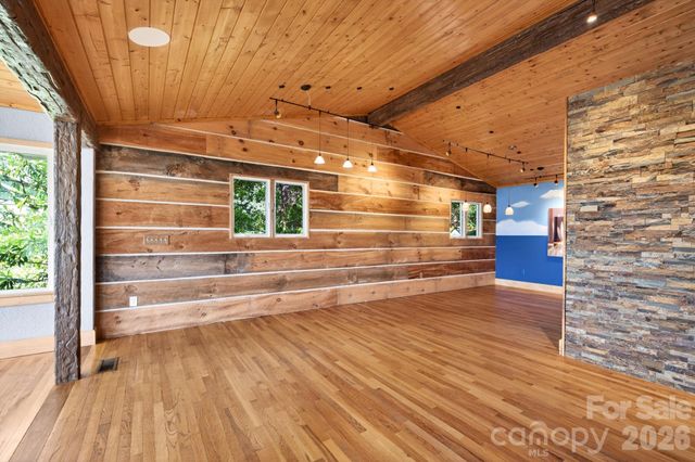 38 Lookout Road, Asheville, NC 28804