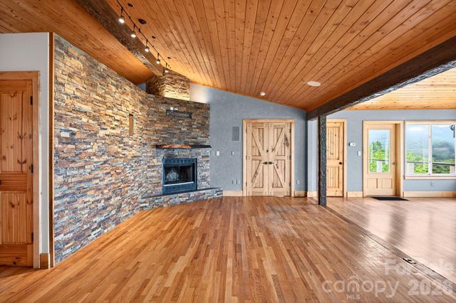 38 Lookout Road, Asheville, NC 28804