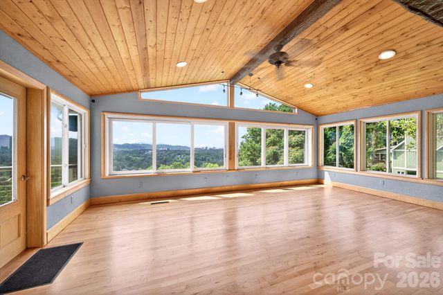38 Lookout Road, Asheville, NC 28804