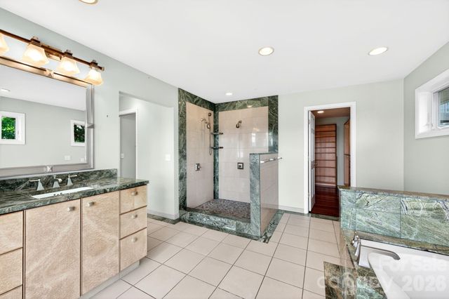 38 Lookout Road, Asheville, NC 28804