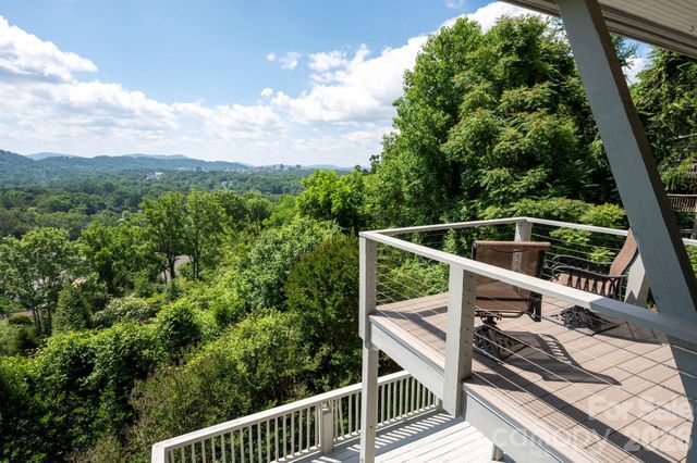 38 Lookout Road, Asheville, NC 28804