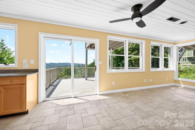 38 Lookout Road, Asheville, NC 28804