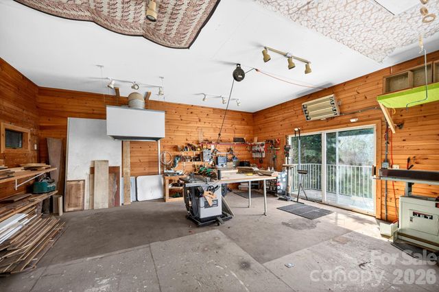 38 Lookout Road, Asheville, NC 28804