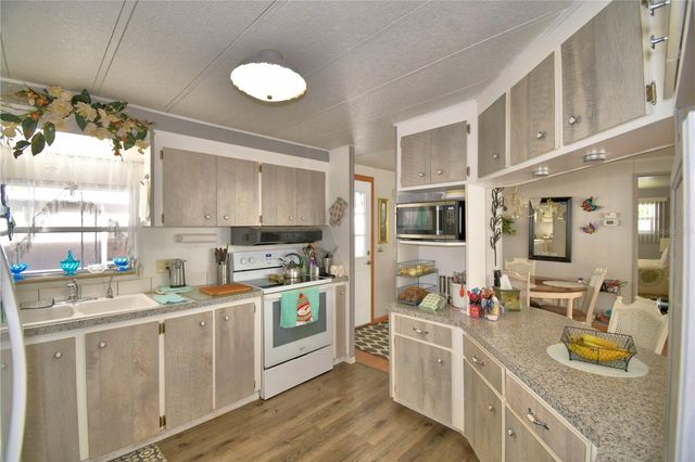 123 HOLIDAY LANE, Auburndale, FL 33823