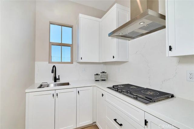 113 Oakstone, Irvine, CA 92618