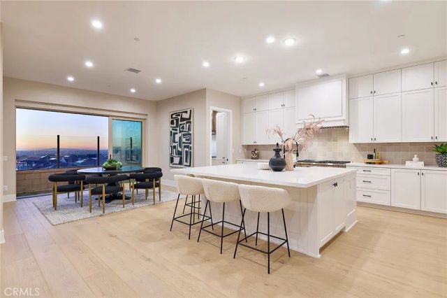 113 Oakstone, Irvine, CA 92618