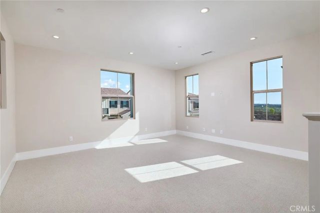 113 Oakstone, Irvine, CA 92618