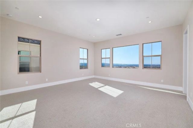 113 Oakstone, Irvine, CA 92618