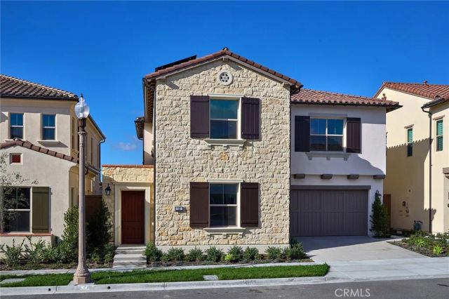 113 Oakstone, Irvine, CA 92618