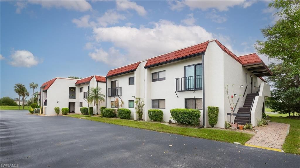4728 Orange Grove BLVD 11, NORTH FORT MYERS, FL 33903 — photo 2