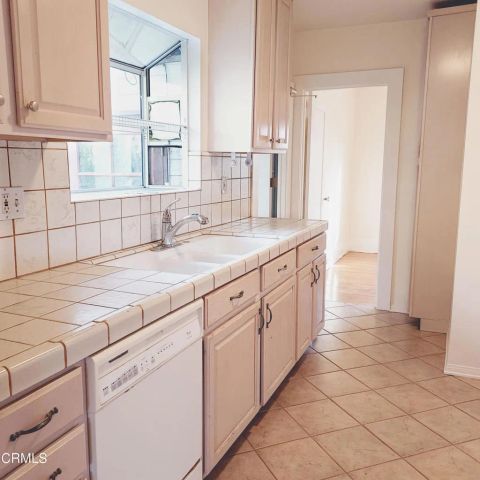1176 E Claremont Street, Pasadena, CA 91104