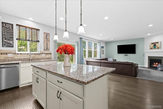 49645 Hartwick Drive, Novi, MI 48374