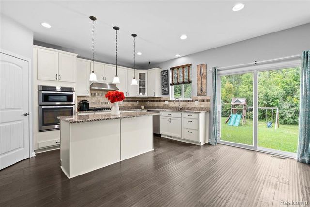 49645 Hartwick Drive, Novi, MI 48374
