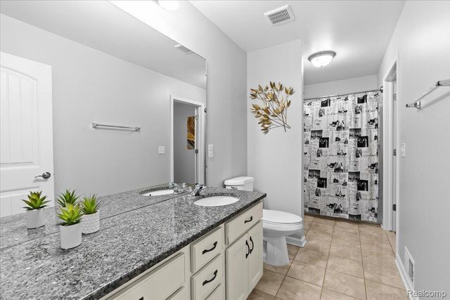 49645 Hartwick Drive, Novi, MI 48374