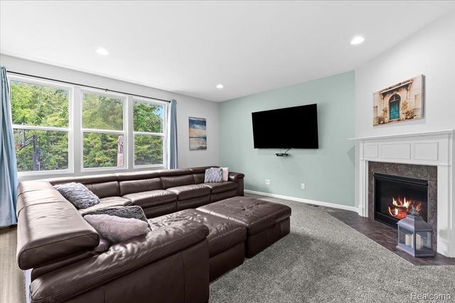 49645 Hartwick Drive, Novi, MI 48374