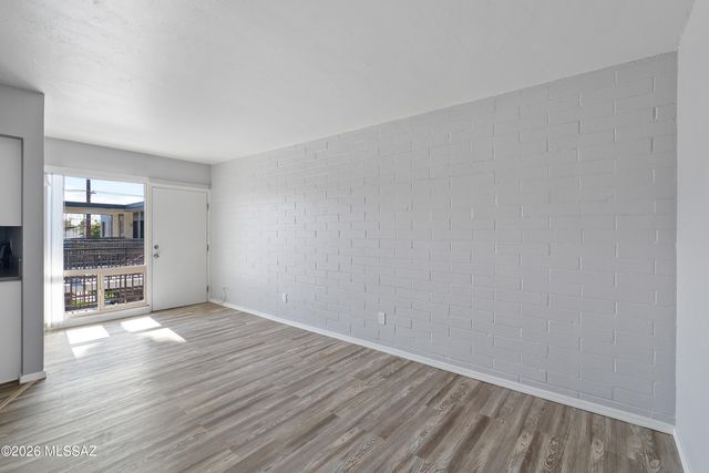 5570 E Hampton St Apt 115, Tucson, AZ 85712