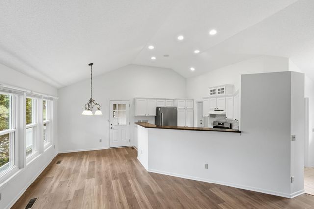 7516 W 77th Street, Chaska, MN 55318