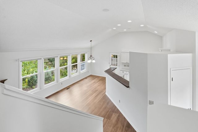 7516 W 77th Street, Chaska, MN 55318