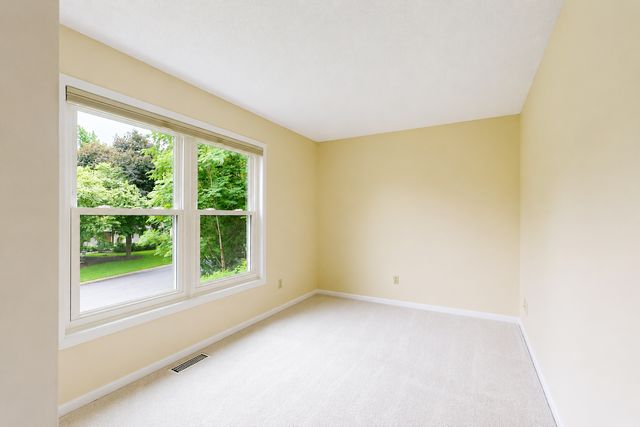 7516 W 77th Street, Chaska, MN 55318