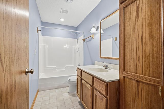 7516 W 77th Street, Chaska, MN 55318
