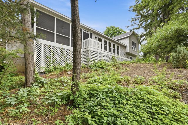 7516 W 77th Street, Chaska, MN 55318
