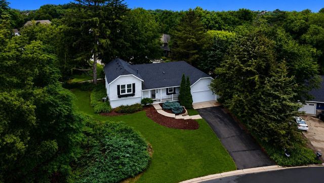 7516 W 77th Street, Chaska, MN 55318