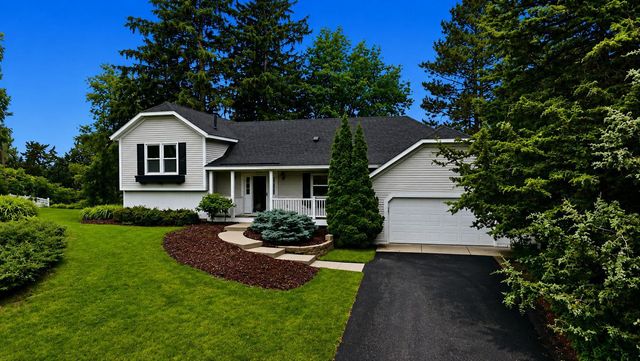 7516 W 77th Street, Chaska, MN 55318