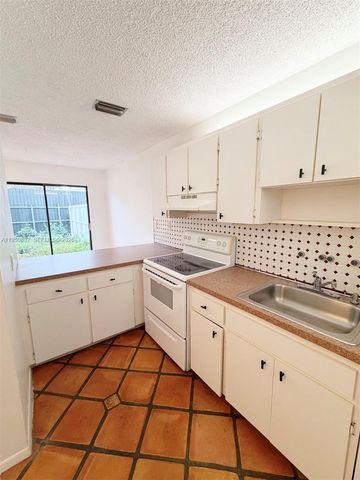 550 SW 115th Ave 807D, Sweetwater, FL 33174