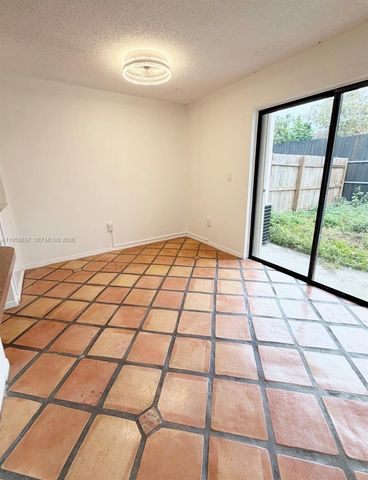 550 SW 115th Ave 807D, Sweetwater, FL 33174