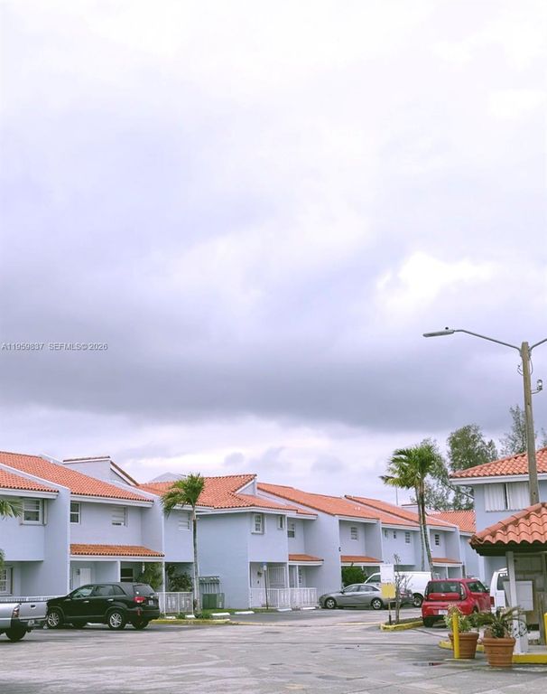 550 SW 115th Ave 807D, Sweetwater, FL 33174