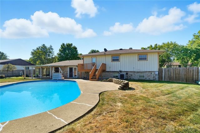 321 Rankin Drive, Englewood, OH 45322