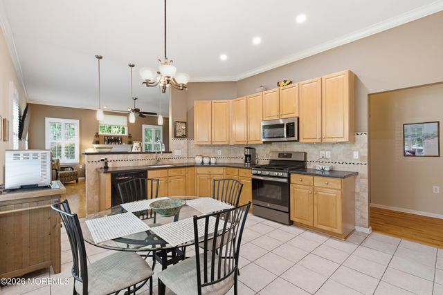 19 Saint Andrews Road, Jackson, NJ 08527