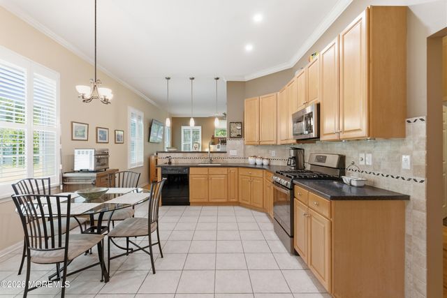 19 Saint Andrews Road, Jackson, NJ 08527