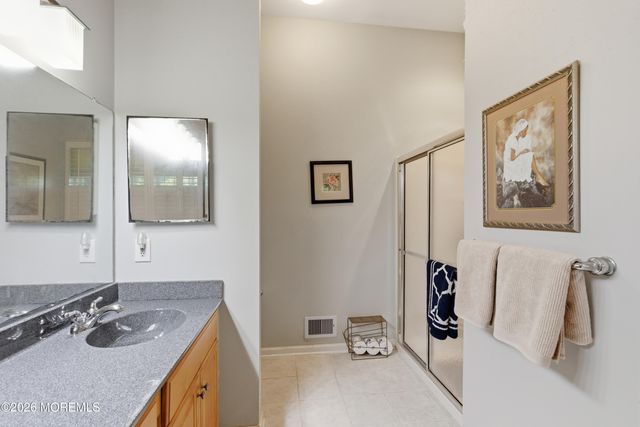 19 Saint Andrews Road, Jackson, NJ 08527