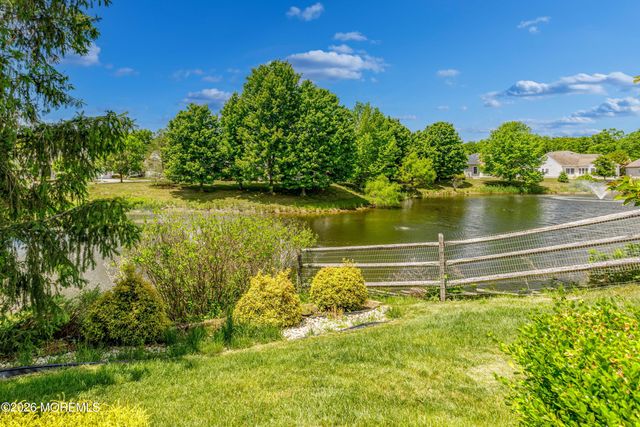 19 Saint Andrews Road, Jackson, NJ 08527