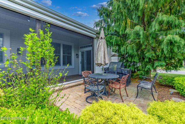 19 Saint Andrews Road, Jackson, NJ 08527