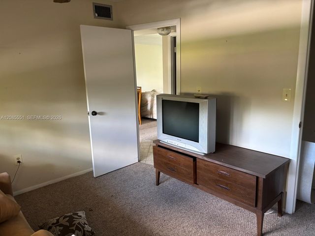 8021 N Sunrise Lakes Drive 310, Sunrise, FL 33322