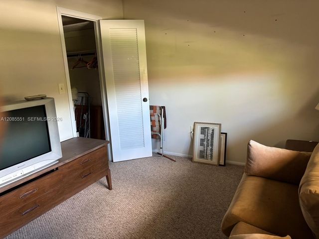 8021 N Sunrise Lakes Drive 310, Sunrise, FL 33322
