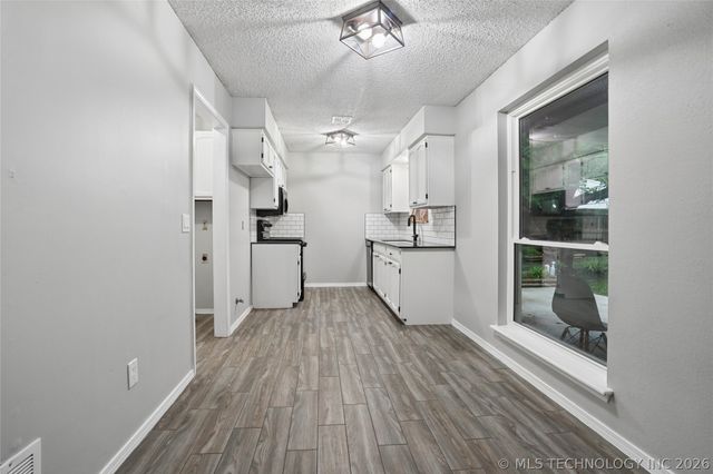 1104 W Waco Street, Broken Arrow, OK 74011