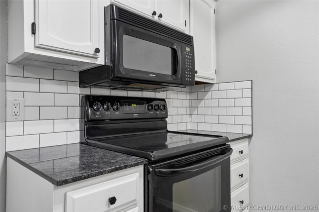 1104 W Waco Street, Broken Arrow, OK 74011