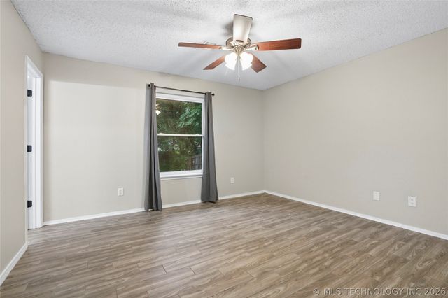 1104 W Waco Street, Broken Arrow, OK 74011